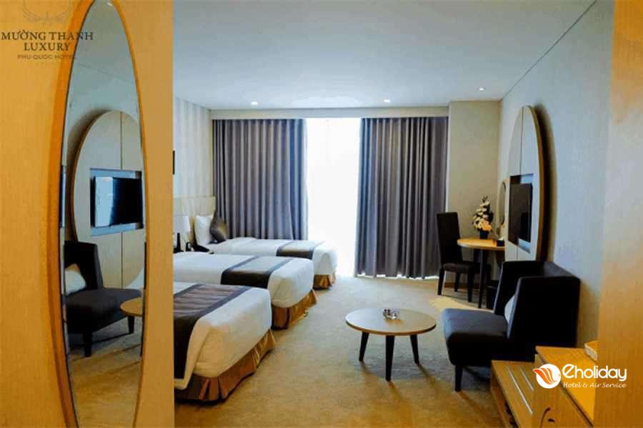 Phòng Deluxe Triple Khách Sạn Mường Thanh Luxury Phú Quốc