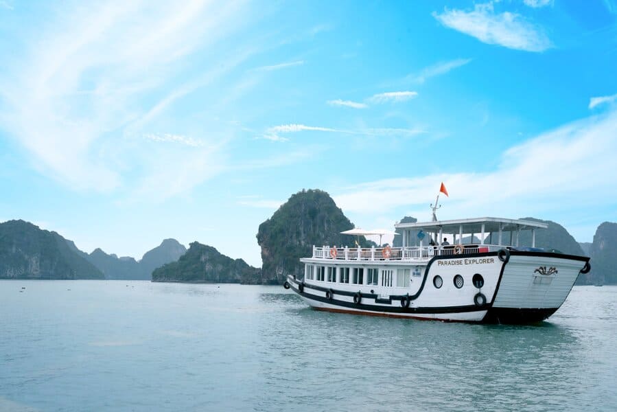 Tour Du thuyền Paradise Explorer Hạ Long 1 Ngày