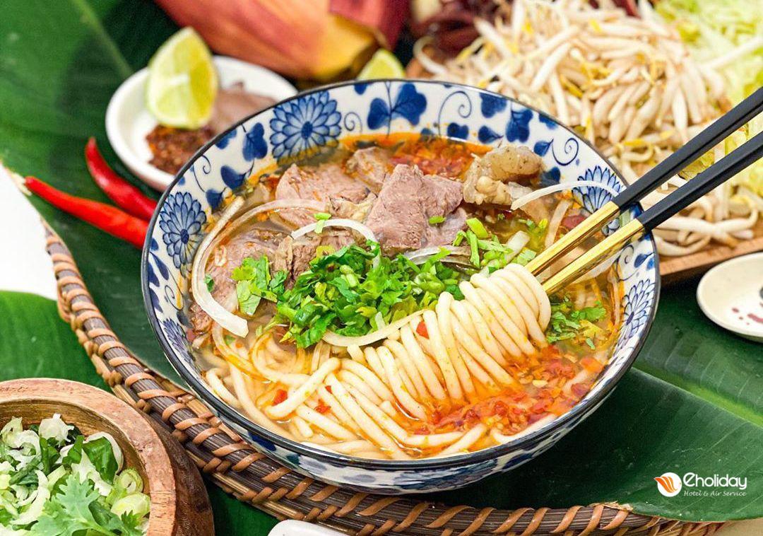 Den Hue An Gi Top 10 Mon Tuye Cu Meo Nhat Dinh Ban Phai Thu 3