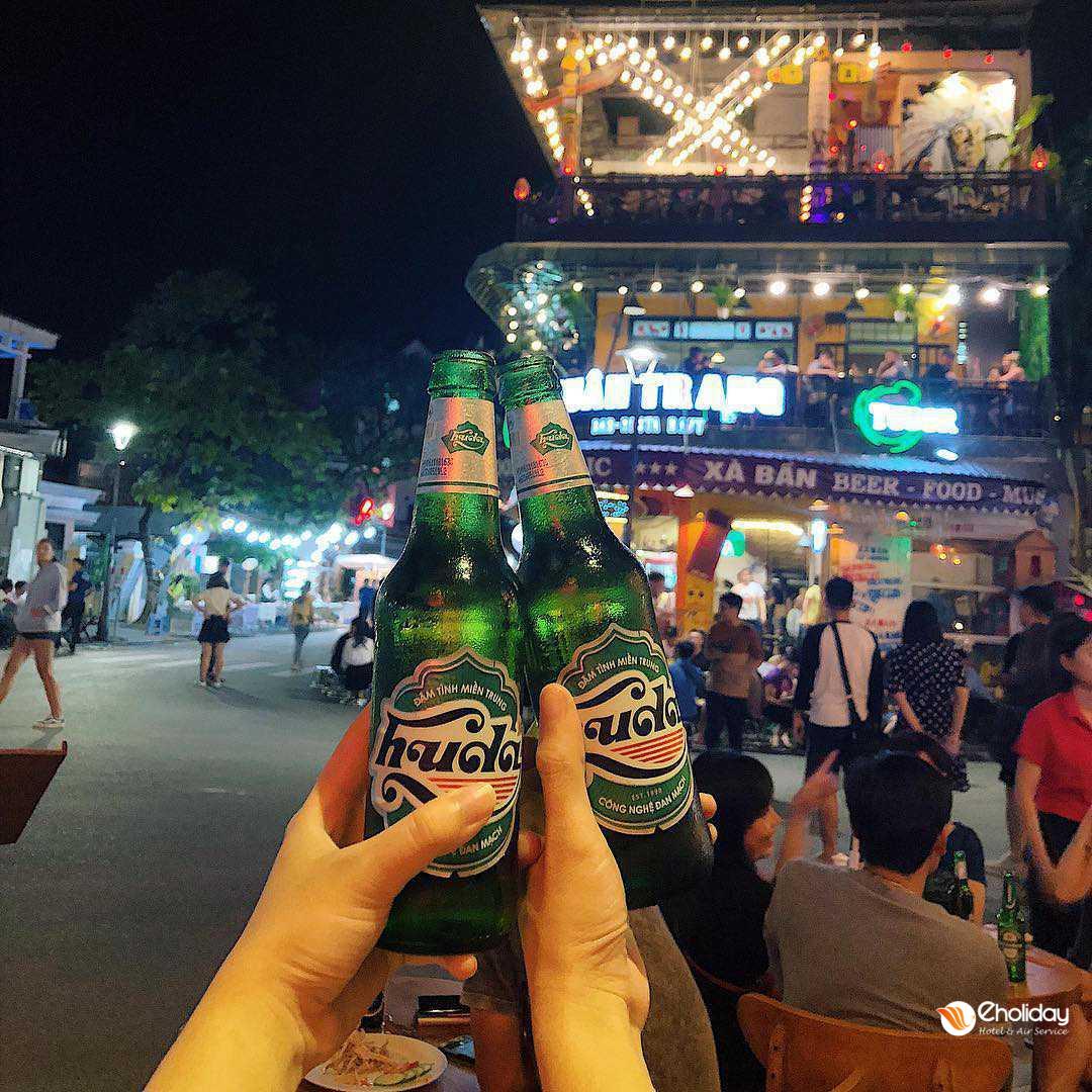 Phố đi bộ Nguyễn Đình Chiểu Huế - không khí về đêm sôi động tại Cố Đô