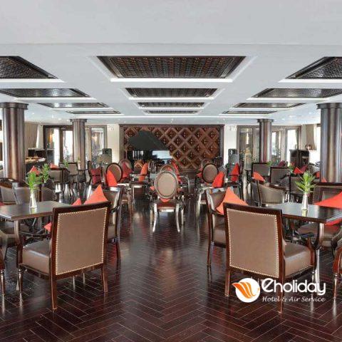 Ambassador Cruise Piano Lounge (1)