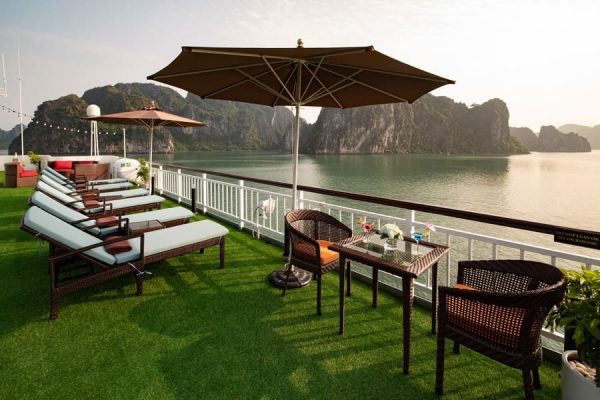 Du Thuyền Dora Cruise Sundeck 2