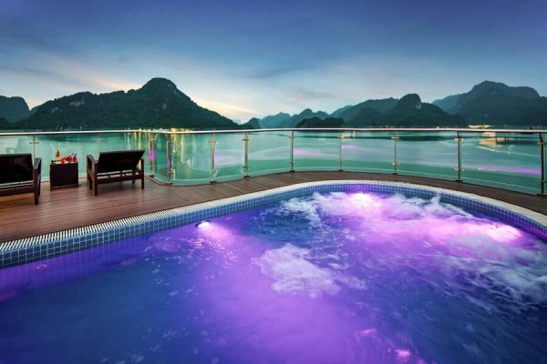 Du Thuyền Dora Cruise Pool 2