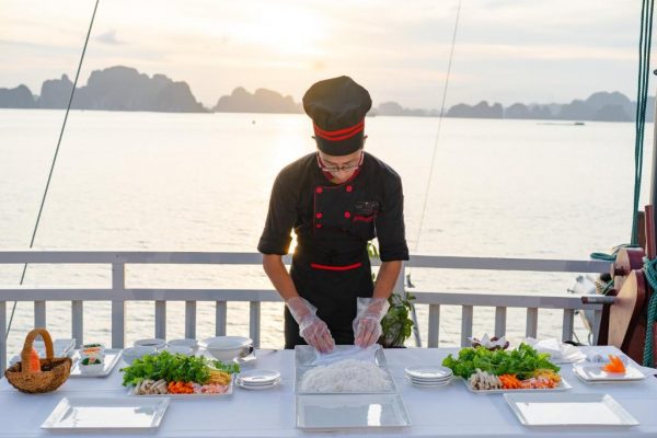 Du Thuyền Victory Star Cruise Cooking Class