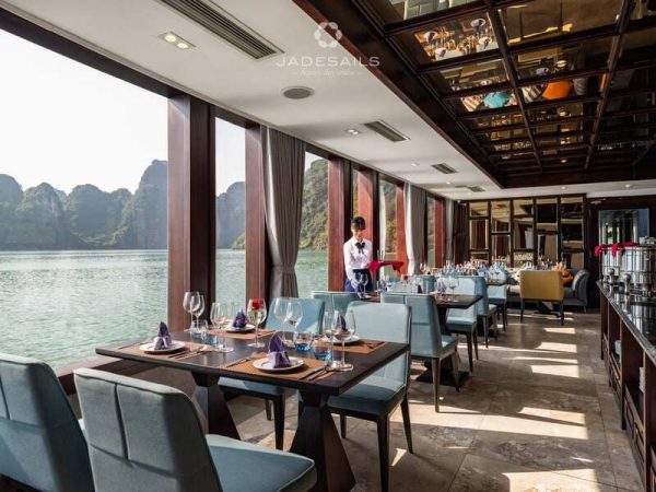 Du Thuyền Jade Sails Cruise Dinning Room