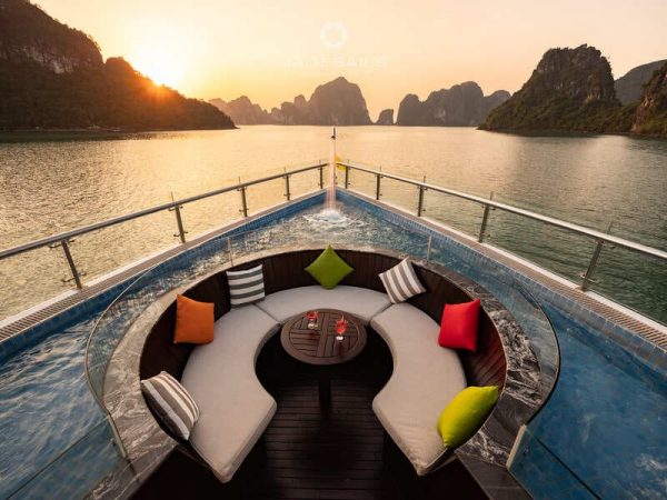 Du Thuyền Jade Sails Cruise Jazzcuzi 4