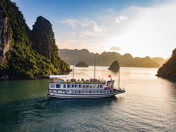 Du Thuyền Lavender Elegance Cruise