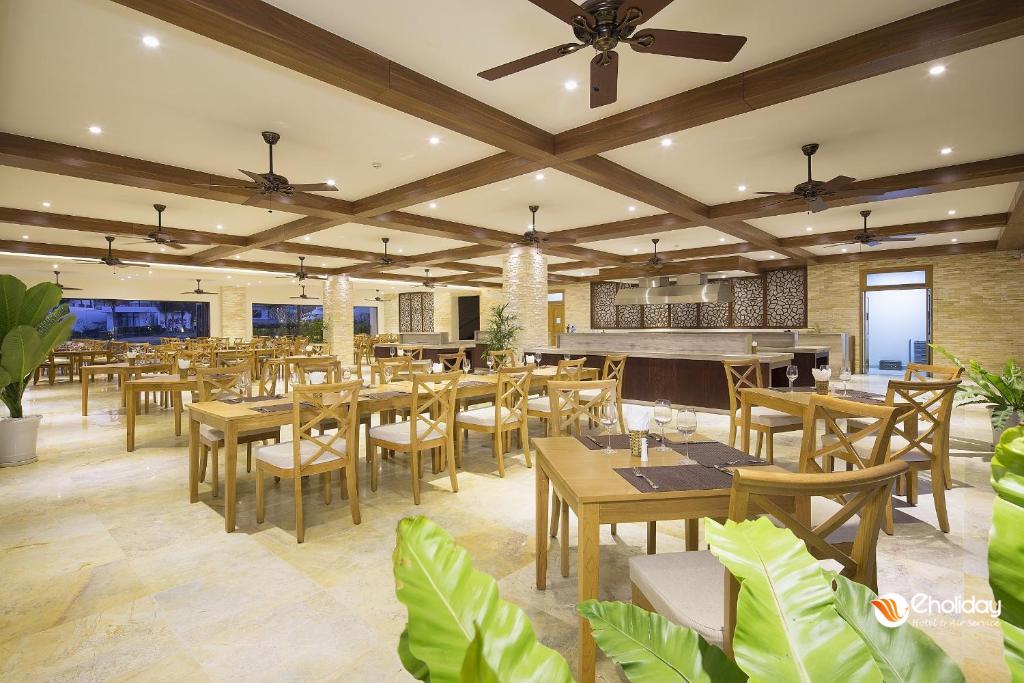 Cam Ranh Riviera Beach Resort & Spa restaurant