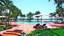 Khách Sạn Century Riverside Hue Hồ Bơi Mini
