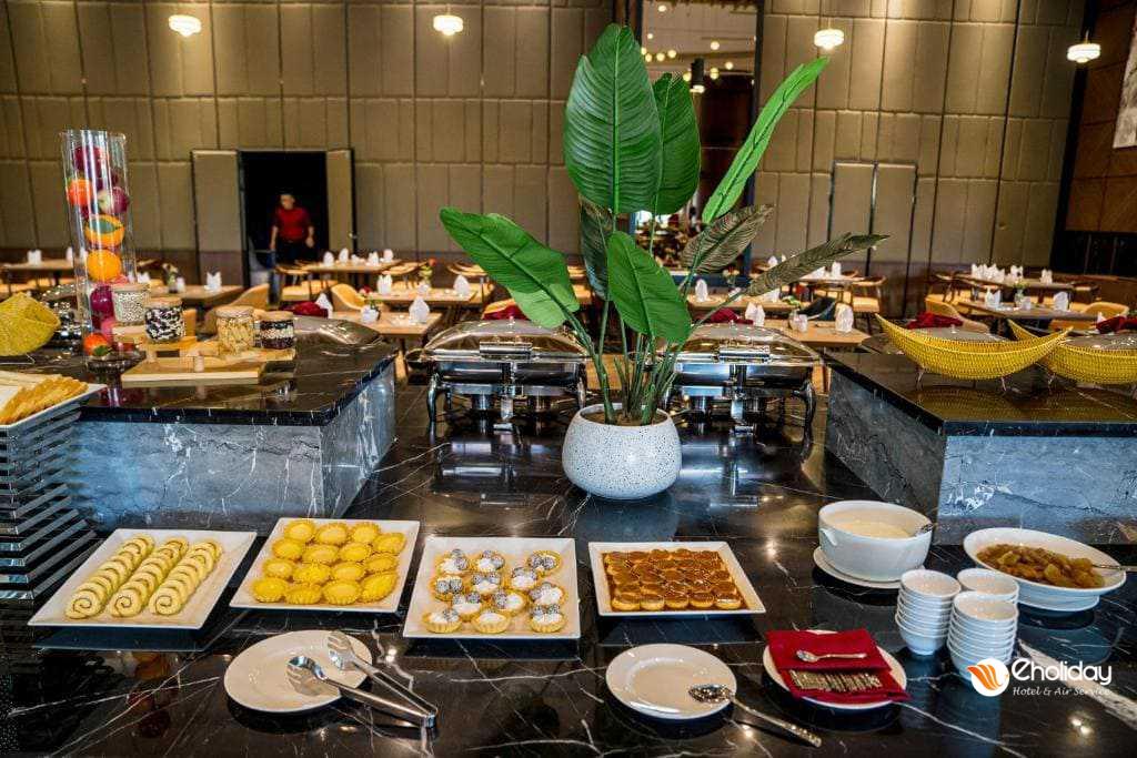 Ramada Hotel & Suites By Wyndham Halong Bay View Buffet