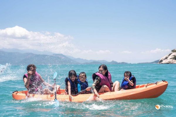 Du Thuyen Horizon Nha Trang Cheo Kayak 1