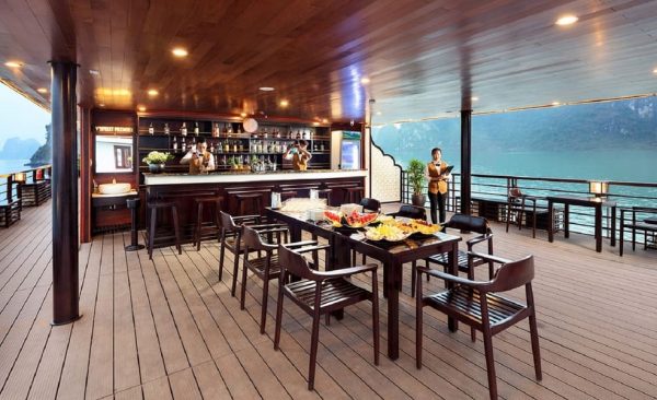 Du Thuyền Pegasus Cruise Bar