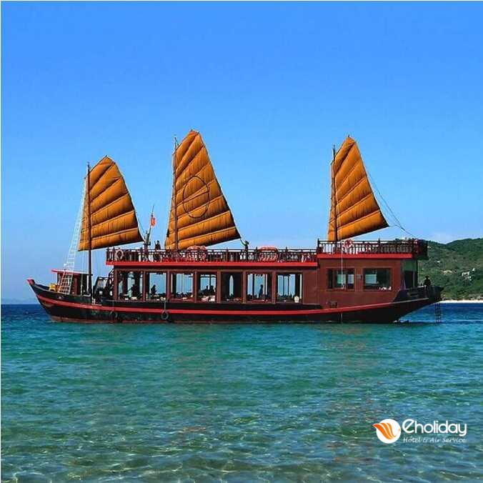 Tour Du thuyền Emperor Cruise Nha Trang 1 ngày (8H)