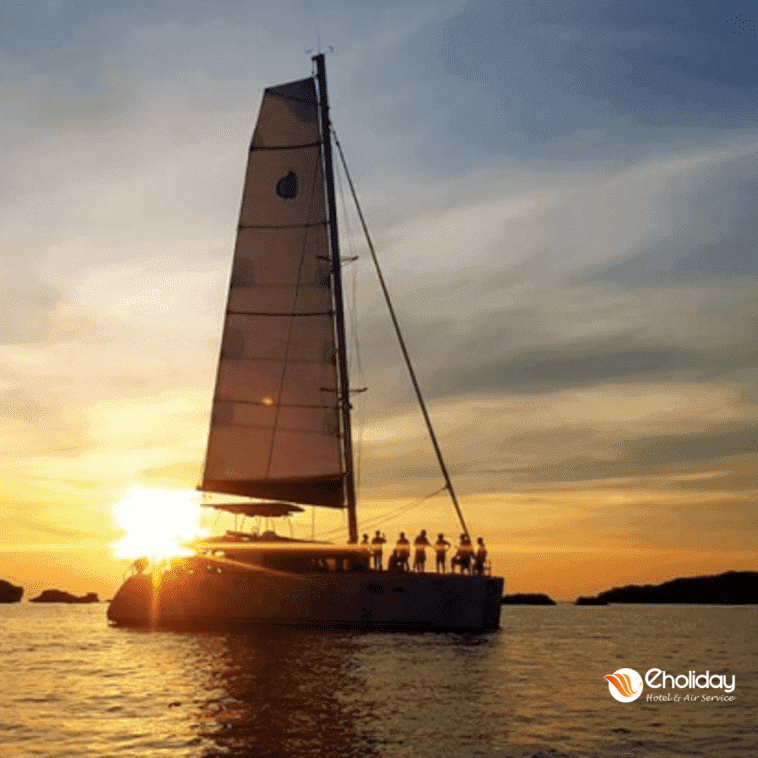 Ngắm Hoàng Hôn Tour Du thuyền Sarita Phú Quốc trong ngày