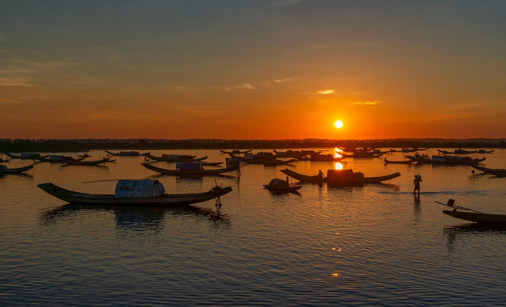 Tour ngắm bình minh trên Phá Tam Giang, Huế