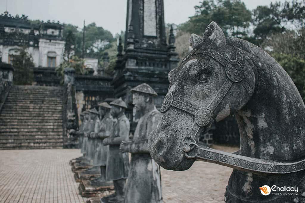 Lăng Khải định...