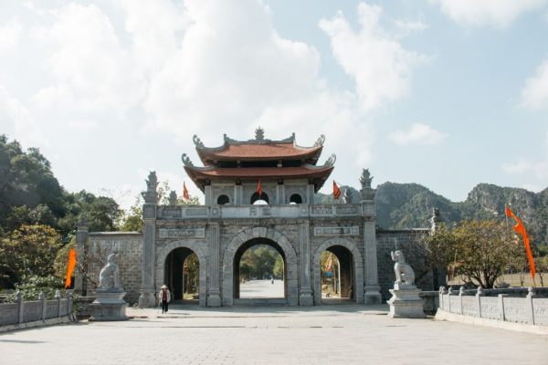 Cố đô Hoa Lư.