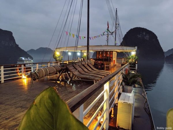 Du Thuyền Le Journey Classic Hạ Long Sundeck