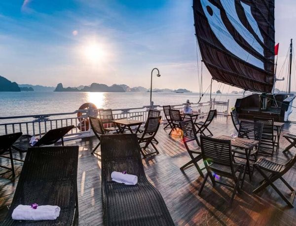 Du Thuyền Le Journey Premium Sundeck 4