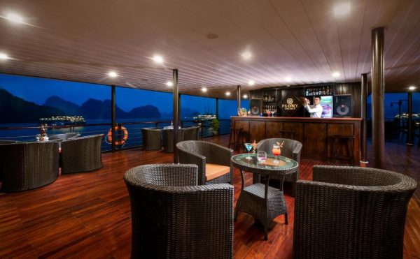 Du Thuyền Peony Cruise Lan Hạ Bar