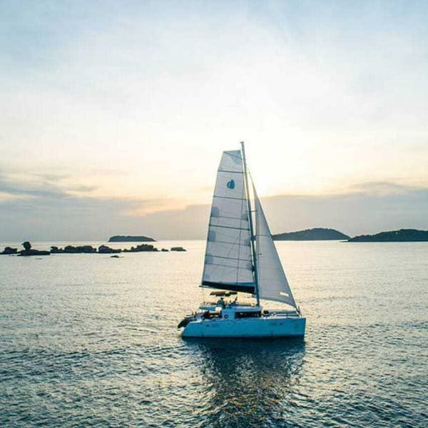 Trải Nghiệm Du Thuyền Catamaran Sarita Phú Quốc