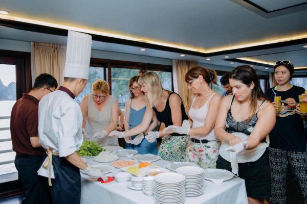 Du Thuyền Athena Luxury Hạ Long Cooking Class