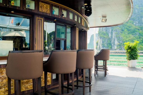 Du Thuyền Athena Luxury Hạ Long Sundeck Bar