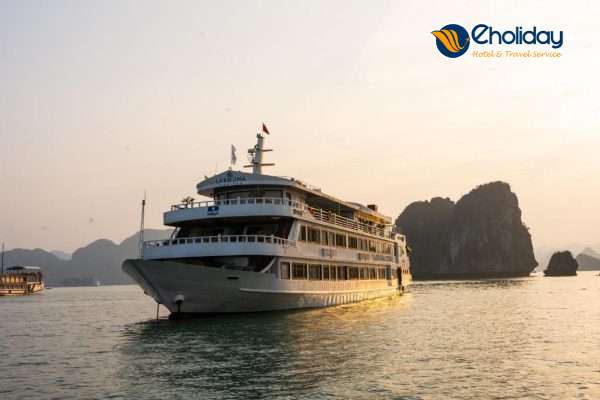 Du Thuyền La Regina Royal Hạ Long