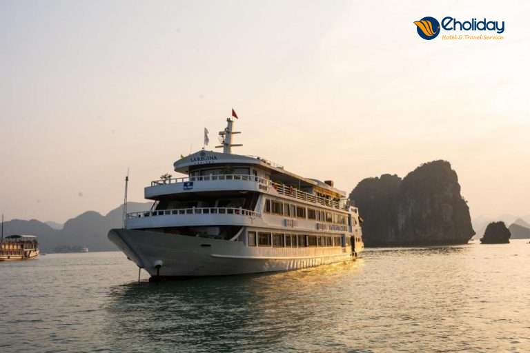 Du Thuyền La Regina Royal Hạ Long