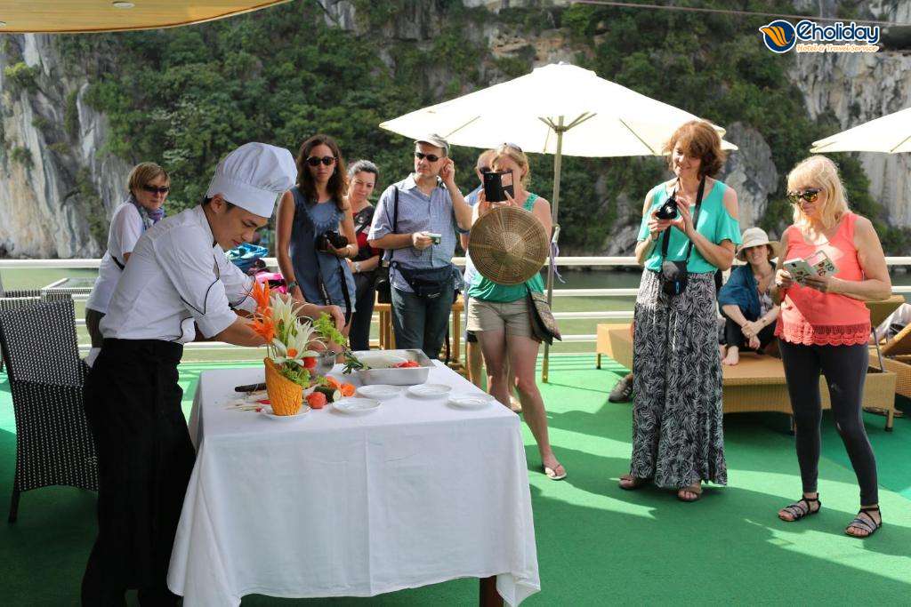 Du Thuyền La Regina Royal Hạ Long Cooking Class