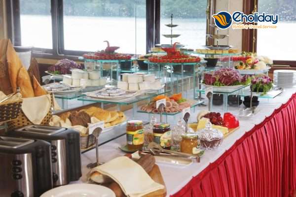 Du Thuyền La Regina Royal Hạ Long Quầy Buffet