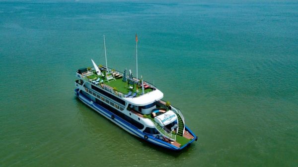 Du Thuyền Queen Cruise Hạ Long