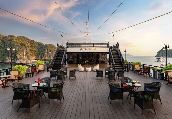 Du Thuyền Rita Cruise Sky Bar