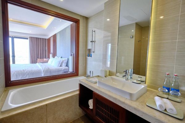 Duyên Hà Resort Cam Ranh Phòng Tắm Deluxe