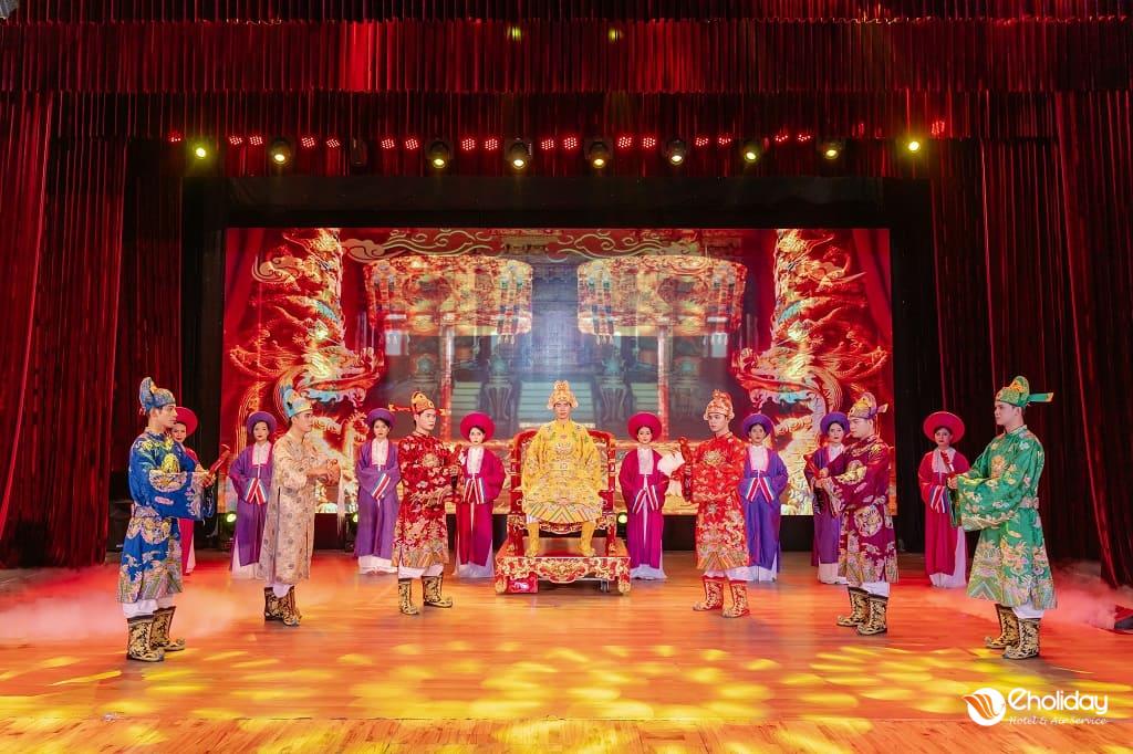 Hoàng Cung Triều Nguyễn Vé Áo Dài Show Đà Nẵng