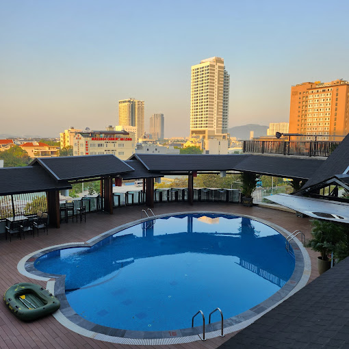 Hạ Long Palace Hotel Pool 2