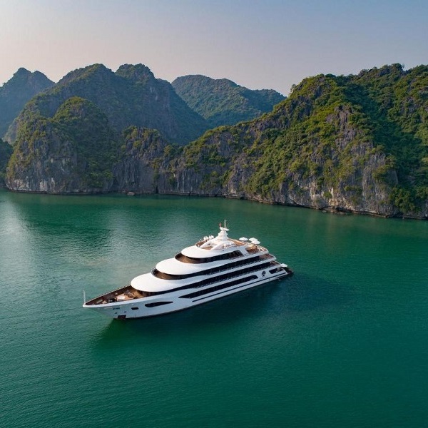 Scarlet Pearl Ha Long Cruise