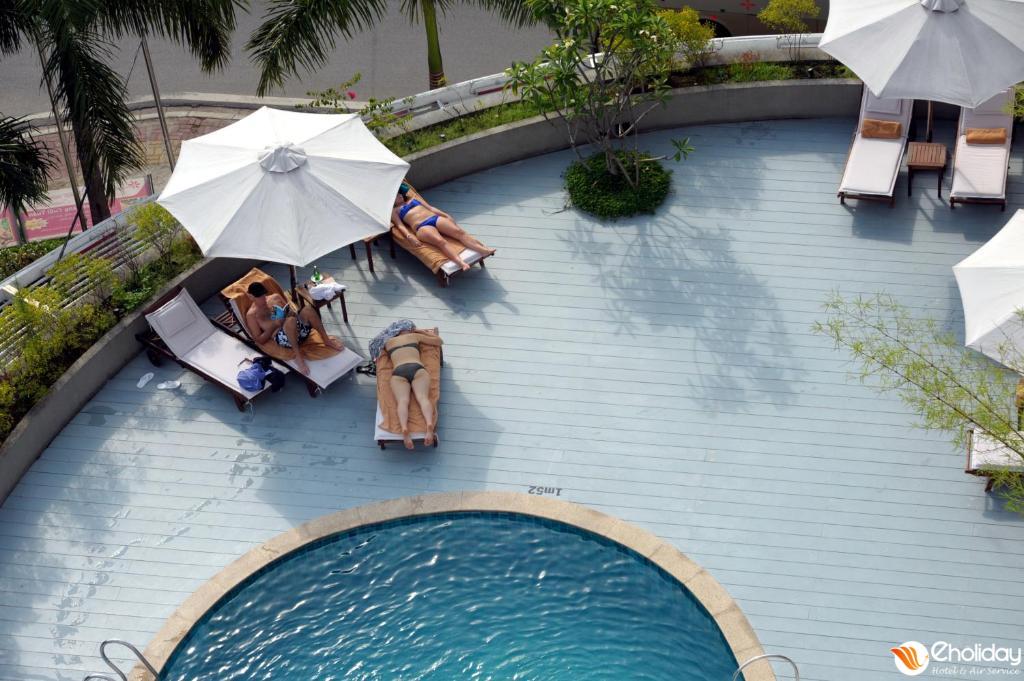 Khách Sạn Mường Thanh Holiday Huế Bể Bơi