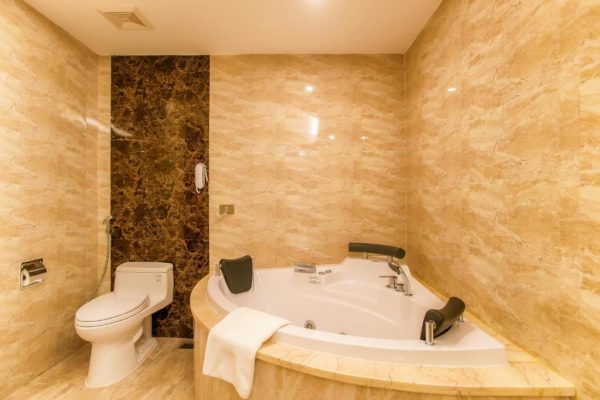 Khách Sạn Mường Thanh Luxury Cần Thơ Phòng Tắm Jazzcuzi