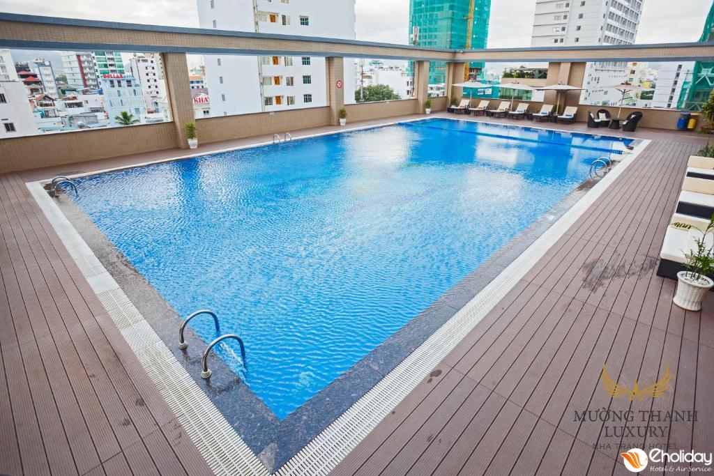 Khách Sạn Mường Thanh Luxury Nha Trang Bể Bơi