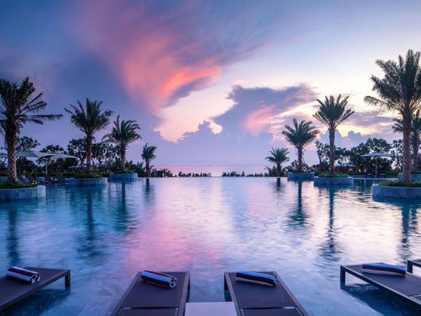 Movenpick Cam Ranh Bể Bơi