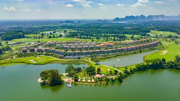 Wyndham Sky Lake Resort And Villas Chương Mỹ Toàn Cảnh