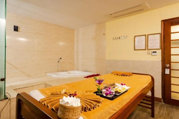 Khách Sạn Mường Thanh Grand Hạ Long Spa