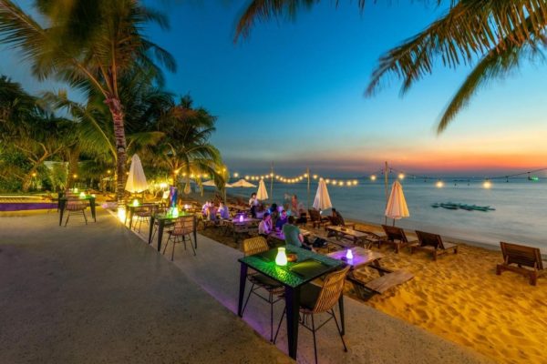 Sunset Beach Resort & Spa Phú Quốc 4