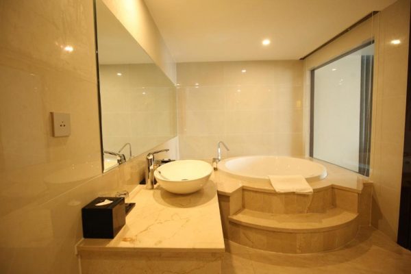 Khách Sạn Central Luxury Hạ Long Jazzcuzi Phòng Riêng