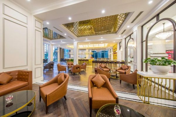 Melia Vinpearl Cam Ranh Beach Resort Lounge