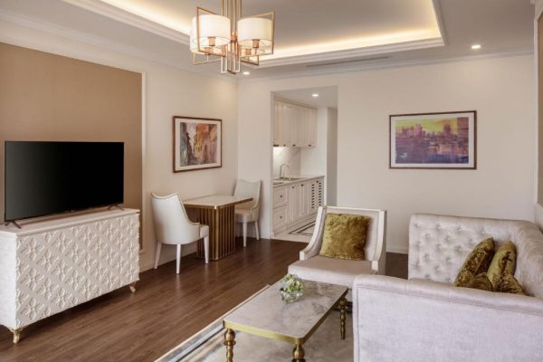 Melia Vinpearl Đà Nẵng Riverfront Phòng Suite