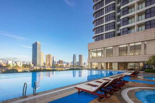 Melia Vinpearl Đà Nẵng Riverfront Pool