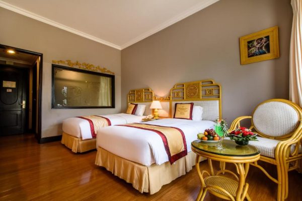 Hương Giang Hotel Resort & Spa Huế Phòng Deluxe Nhìn Ra Vườn