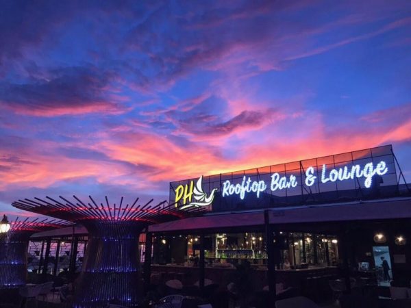 Khách Sạn Phụng Hưng Boutique An Thới Rooftop Bar